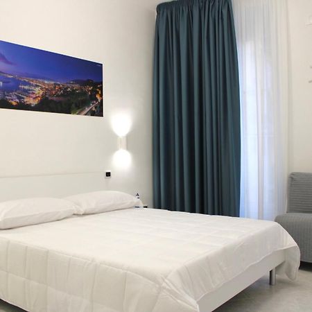 Bed and Breakfast Francesco House à Castellammare di Stabia Extérieur photo